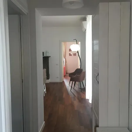 Joivy Stylish In Centre Of Cernobbio